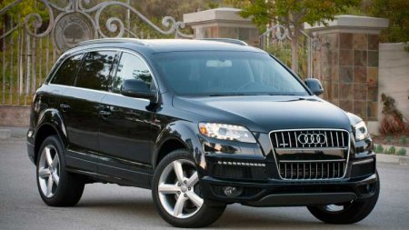 Audi Q7 e-tron